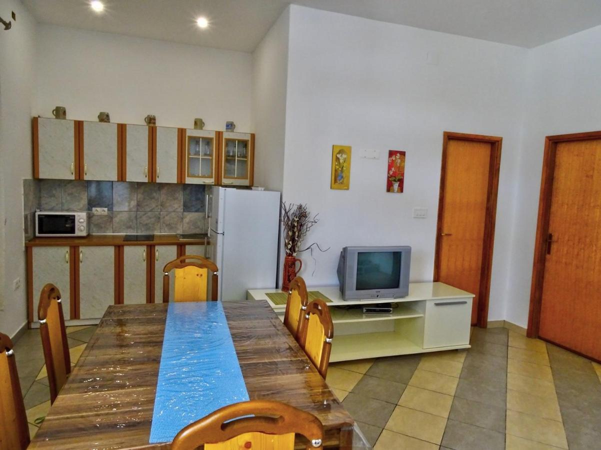 Apartments Zoka Вир Экстерьер фото